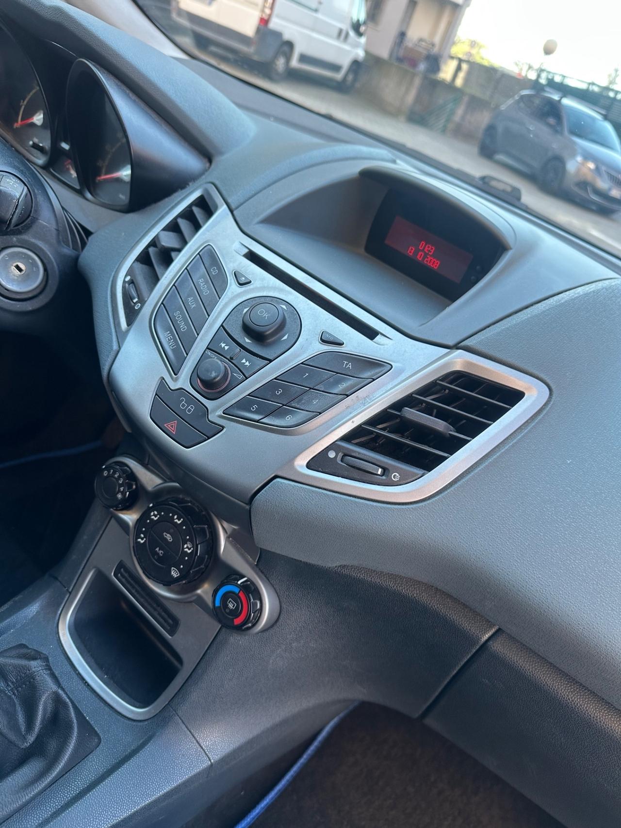 Ford Fiesta 1.2 82 CV 5 porte Titanium