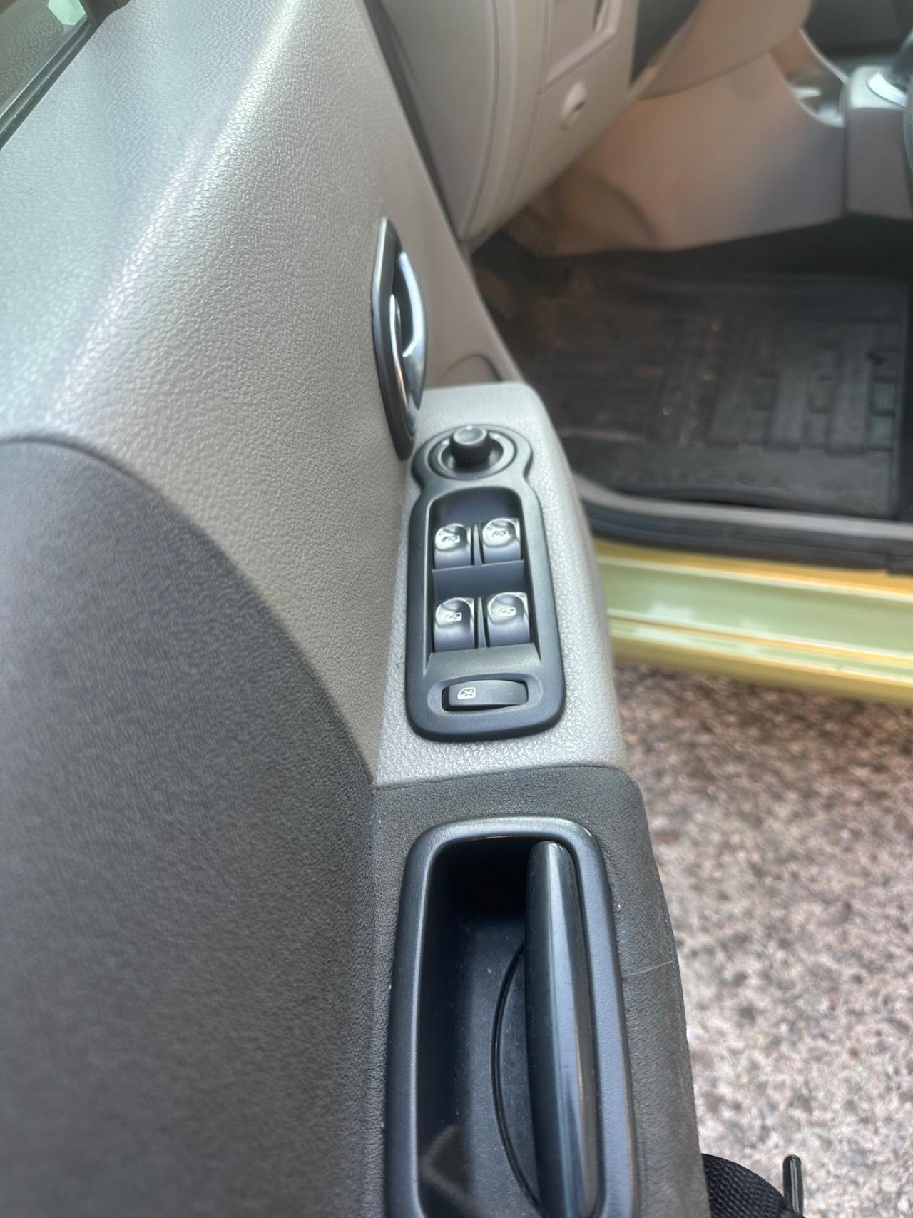 Renault Modus 1.2 16V Luxe Privilège