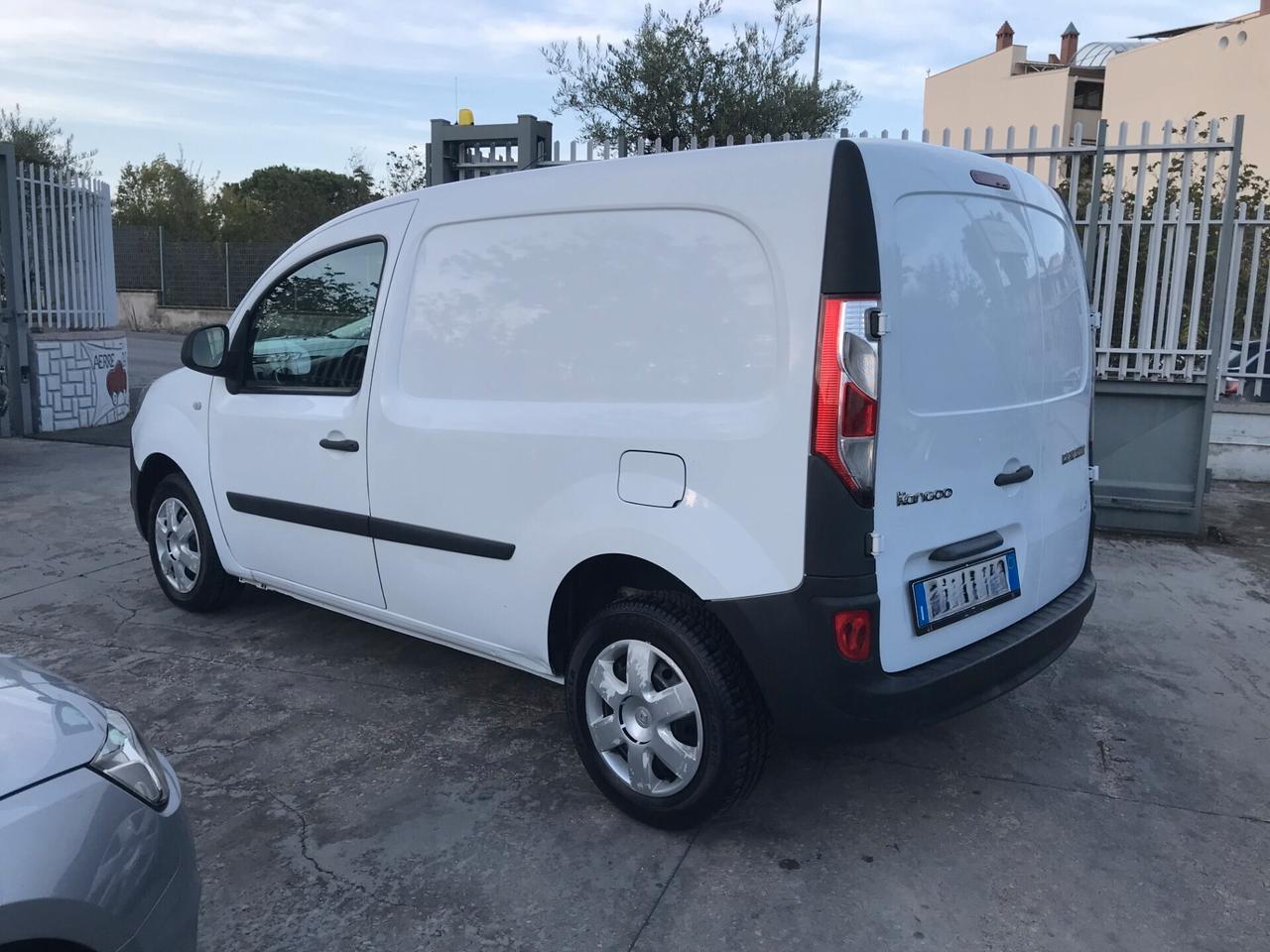 Renault Kangoo 1.5 DCI 75 CV