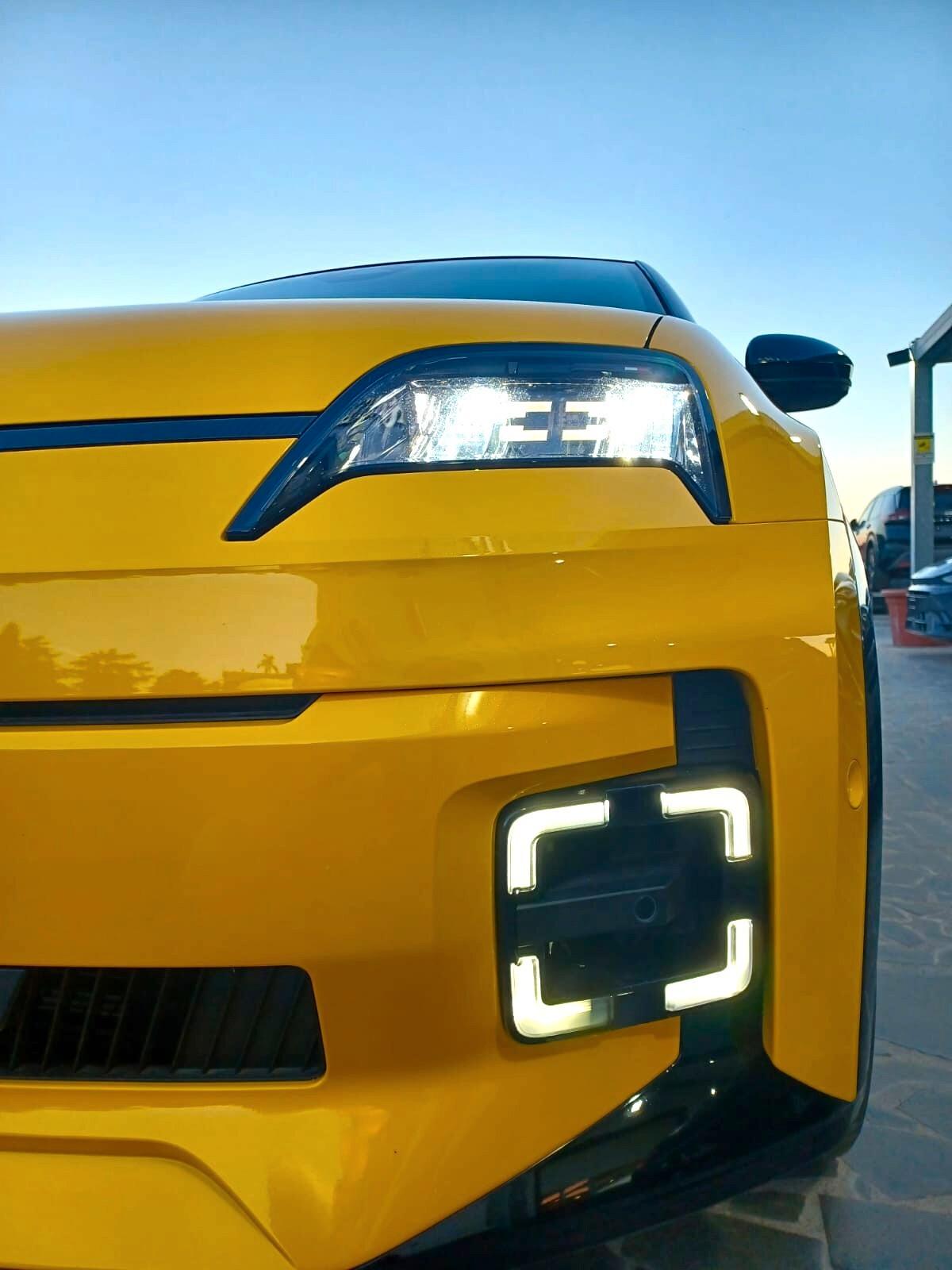 Renault 5 E-Tech Electric 150 CV Comfort Range AC 11 Iconic Cinq