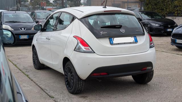 LANCIA Ypsilon HYBRID 1.0cc 70cv