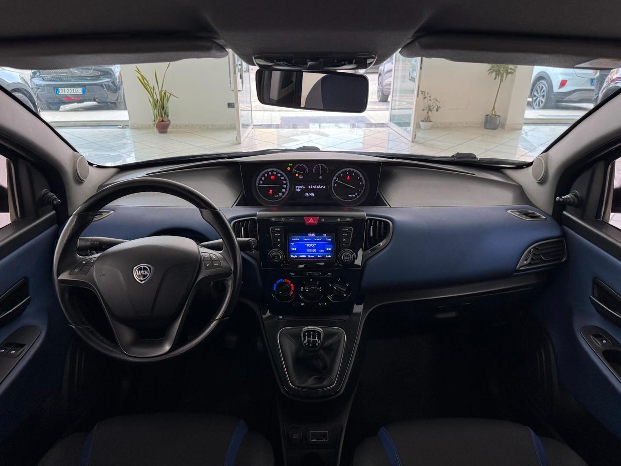 Lancia Ypsilon 1.2 69 CV 5 porte Gold