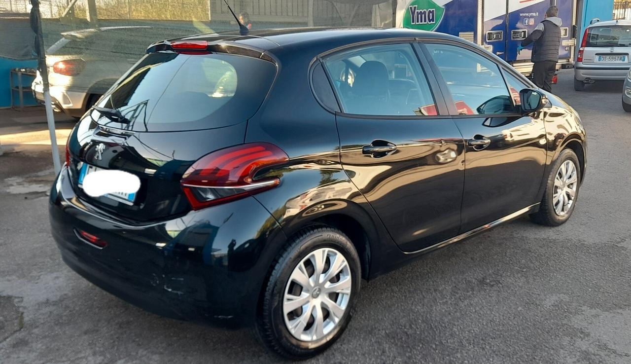 Peugeot 208 1.4 HDi 68 CV 5 porte Active