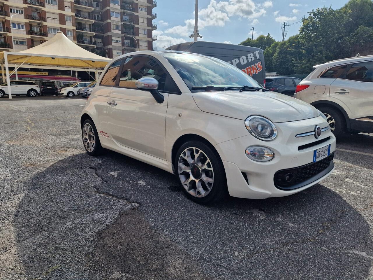 Fiat 500 1.0 Hybrid Rockstar
