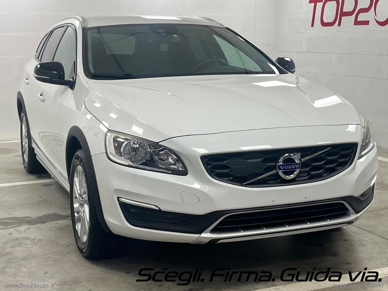 VOLVO V60 Cross Country D3 Geartronic Momentum