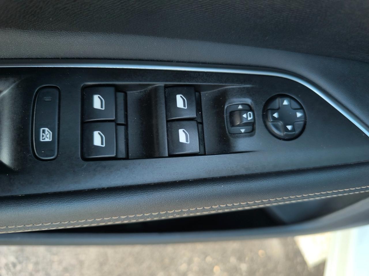 PEUGEOT 3008 GTLINE 1.5 HDI 130cv AUTOMATICO KM 107.000