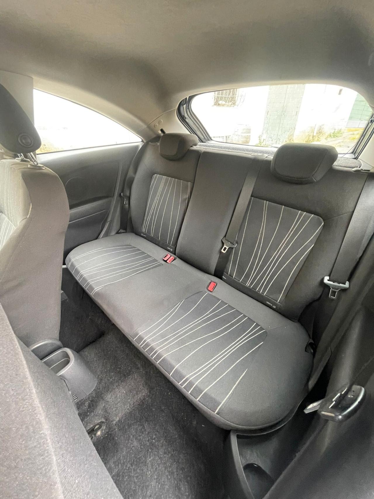 Opel Corsa 1.2 3 porte Enjoy