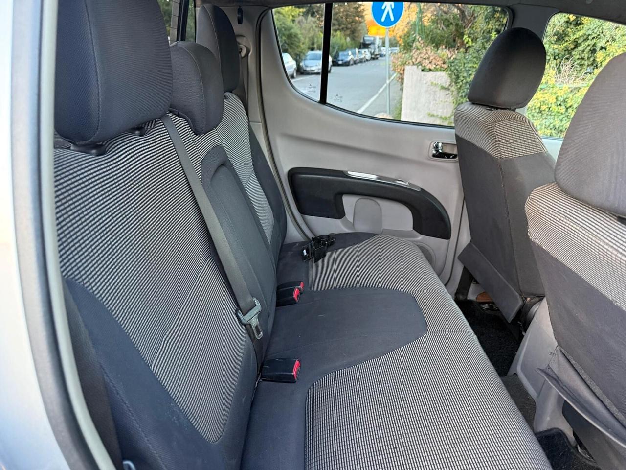 Mitsubishi L200 2.5 DI-D/136CV Club Cab Invite