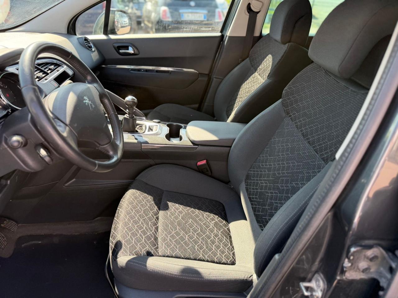 Peugeot 3008 1.6 HDi 115CV Business