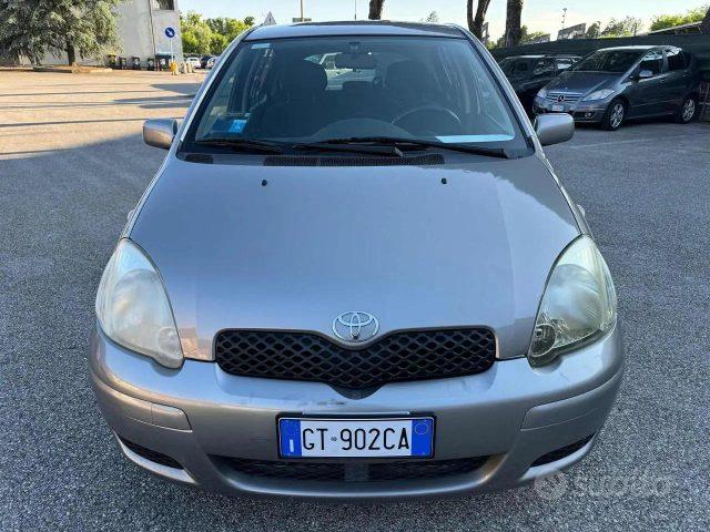 TOYOTA Yaris 1.0i 16V cat 5 porte Sol