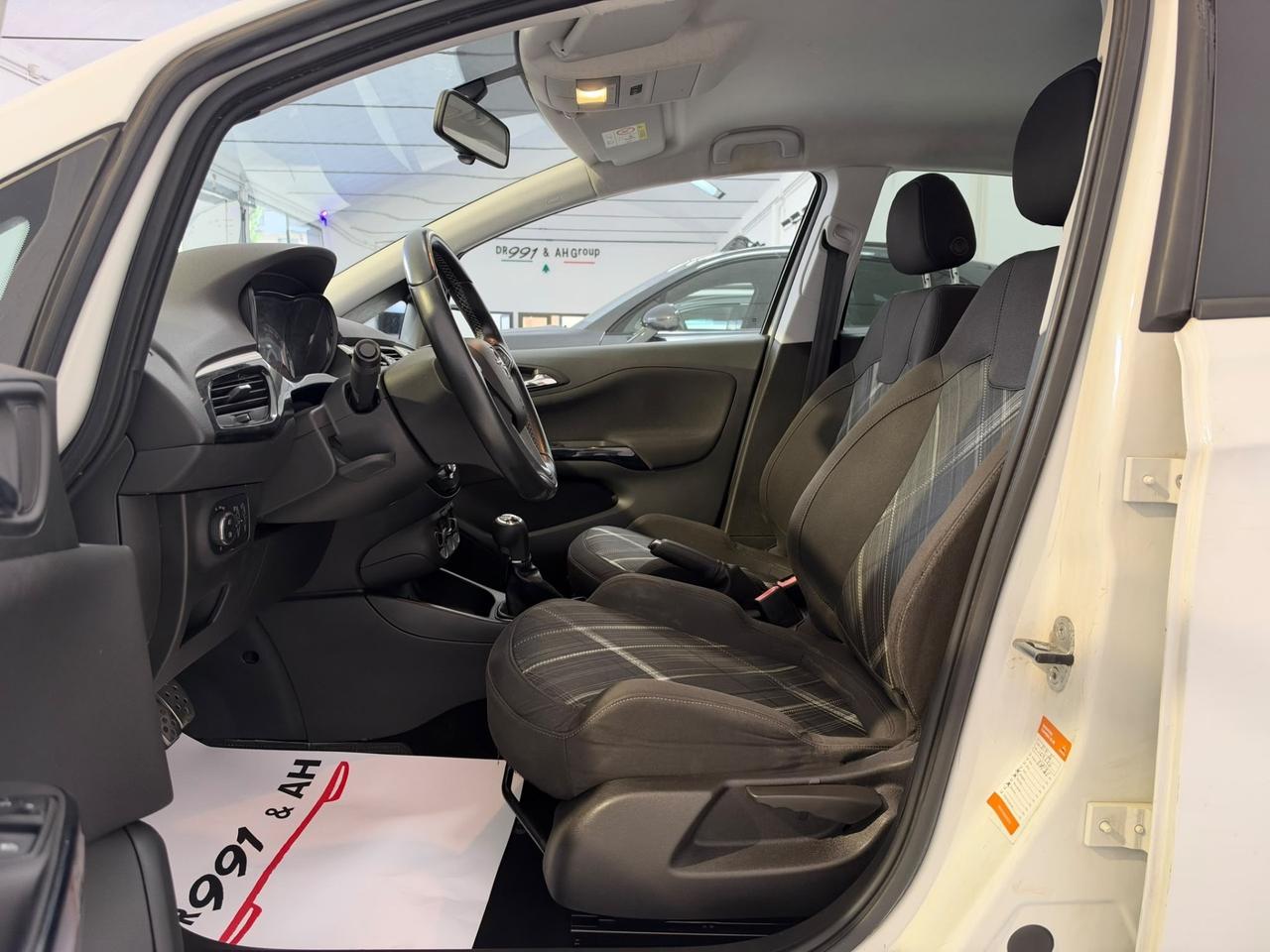 Opel Corsa 1.2 5 porte b-Color