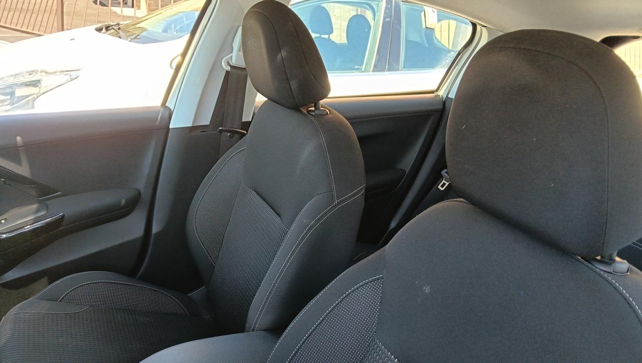 PEUGEOT 208 1.2 BENZ-RETROC-PREZZO PROMO!