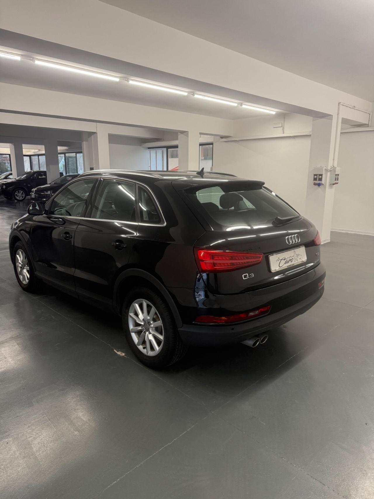 Audi Q3 2.0 TDI 120 CV Business