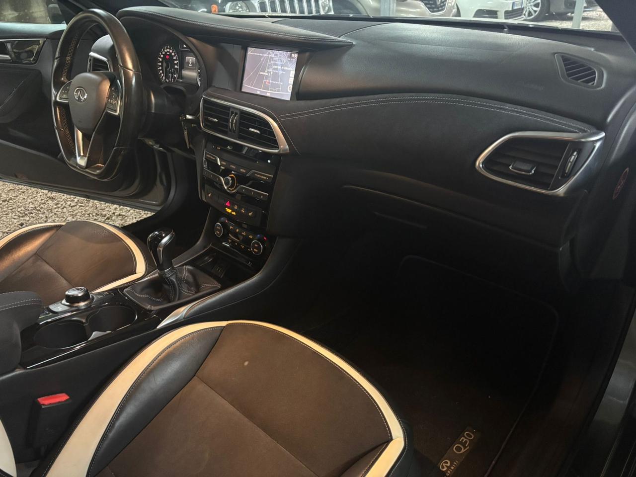 Infiniti Q30 1.5 diesel Sport
