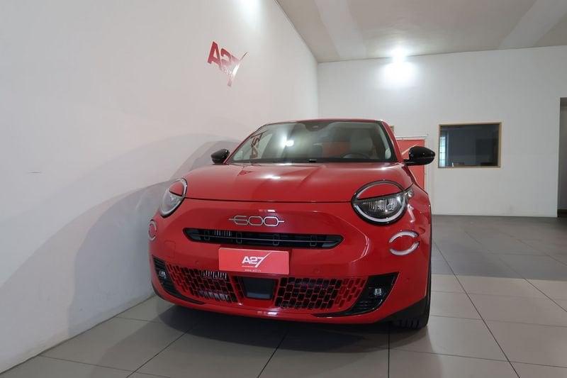 FIAT 600 600 1.2 hybrid La Prima 110cv auto
