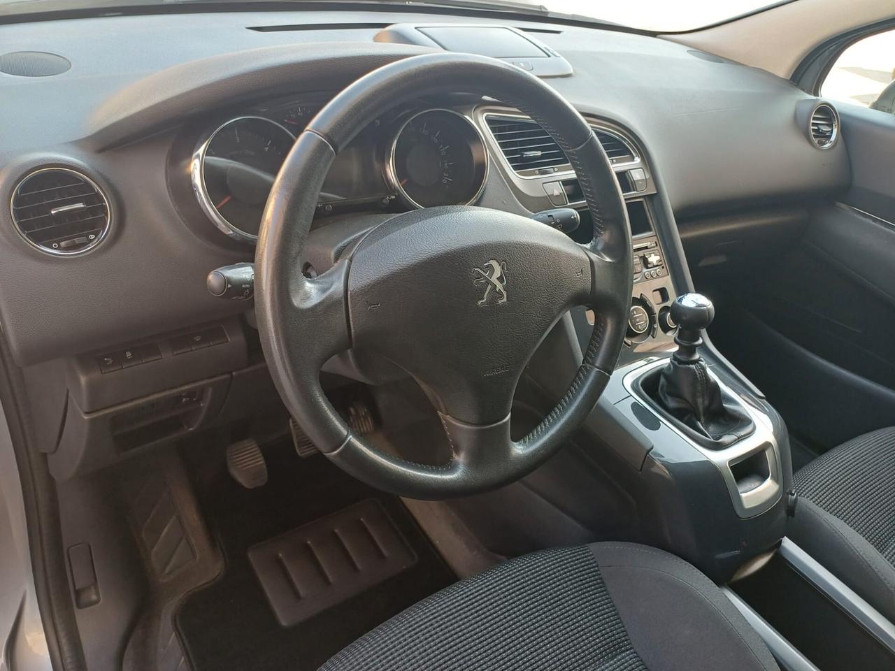 Peugeot 5008 BlueHDi 7 posti PERFETTA - 2016