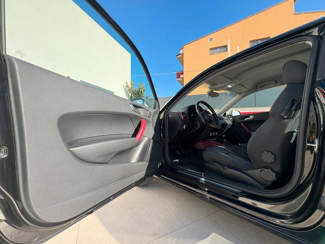 Audi A1 1.6 TDI 90CV S-LINE