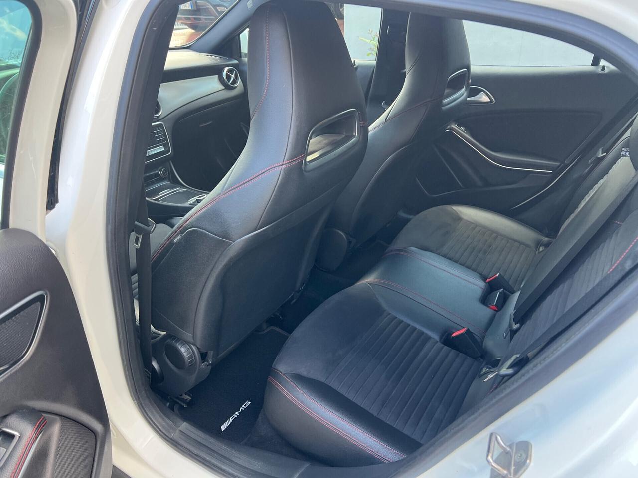 Mercedes GLA 200d AUTOMATIC Amg Premium 2018