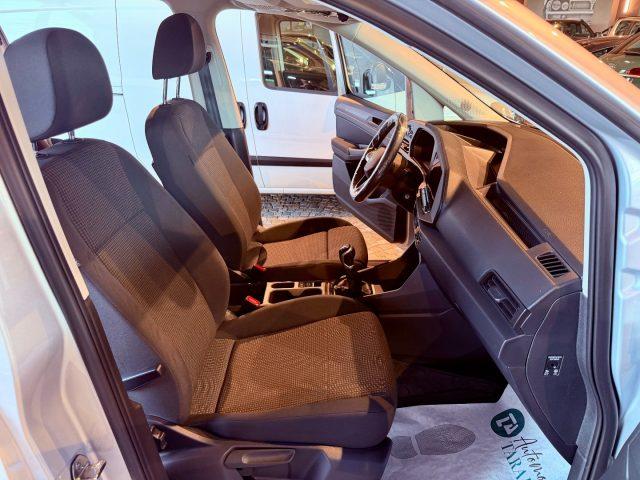 VOLKSWAGEN Caddy KM 19.000 - AUTOCARRO 5 POSTI - FULL OPTIONAL