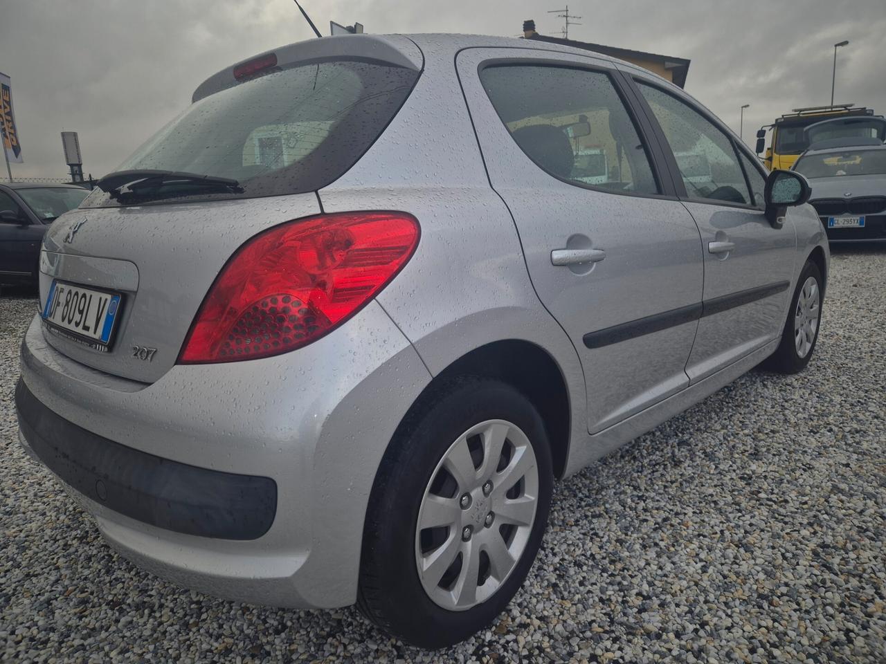 Peugeot 207 1.4 8V 75CV 5p. ONE Line