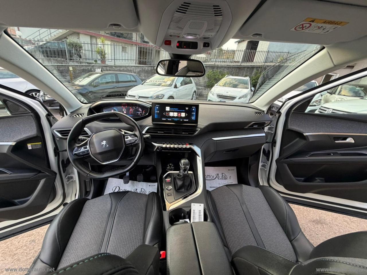 PEUGEOT 3008 BlueHDi 130 S&S Allure Pack