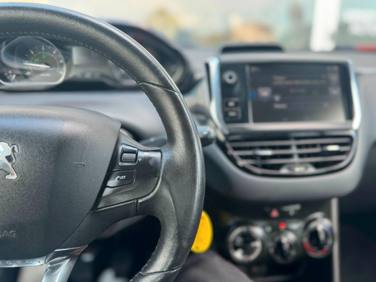 Peugeot 208 BlueHDi 75 5 porte Allure