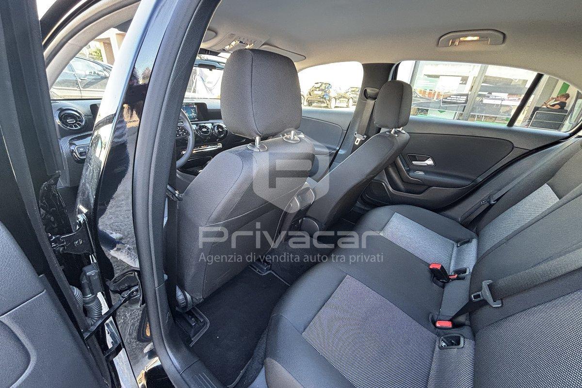 MERCEDES A 180 d Automatic Business