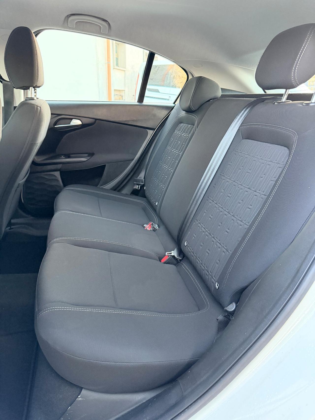FIAT TIPO 1.5 HYBRID DCT 62.000 KM