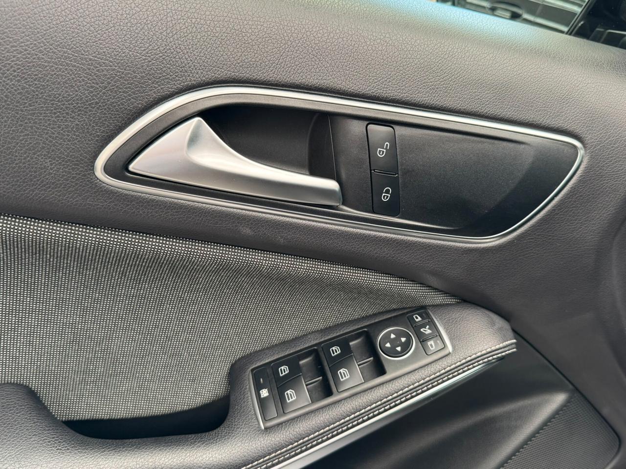Mercedes-benz A 160 A 160 d Automatic Sport