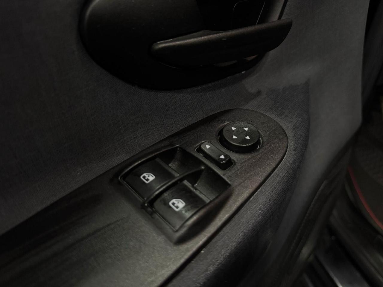 Lancia Ypsilon 1.0 FireFly 5 porte S&S Hybrid Ecochic UnYca