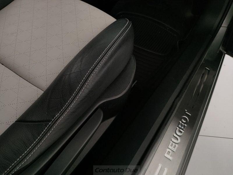 Peugeot 207 1.6 VTi Cabrio Coupe Roland Garros