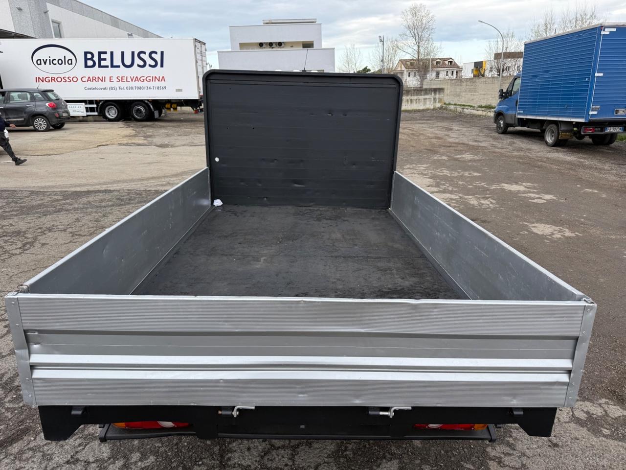 Nissan Cabstar 35.13 Cassone Fisso