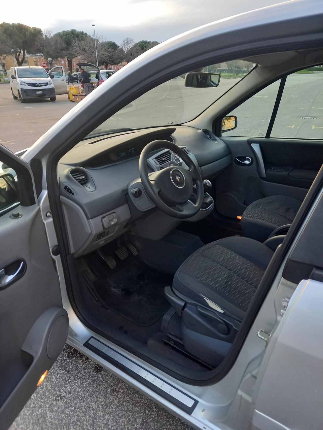 Renault Grand Scenic 1.9 dCi 130cv 7 Posti