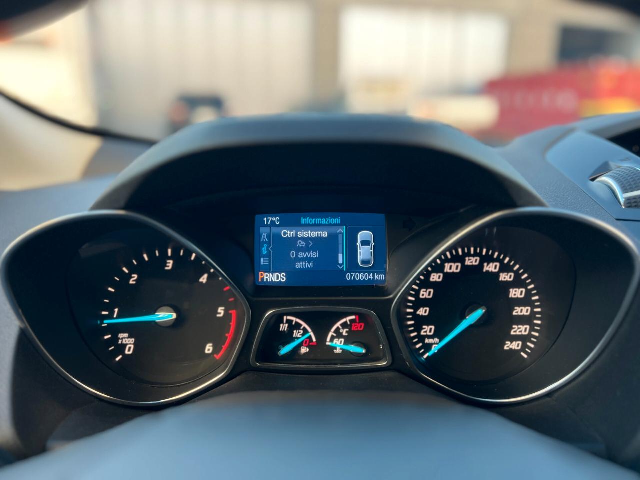 Ford Kuga 2.0 TDCI 140 CV 4WD Powershift Titanium