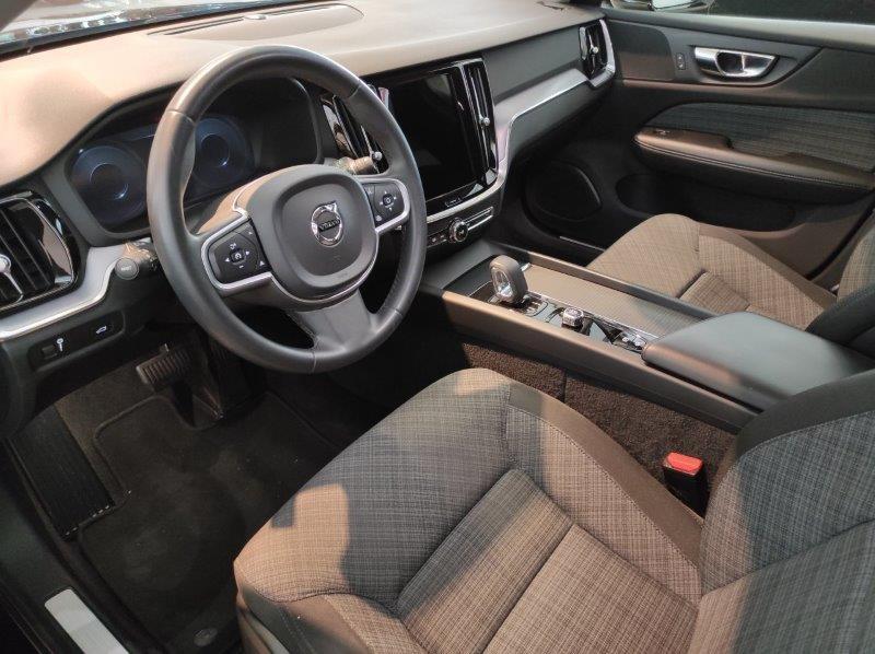 VOLVO V60 (2018-->) - V60 B4 (d) Geartronic Momentum Business Pro