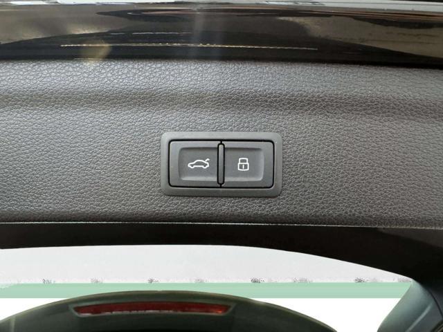 AUDI Q3 40 TFSI quattro S tronic Business Advanced