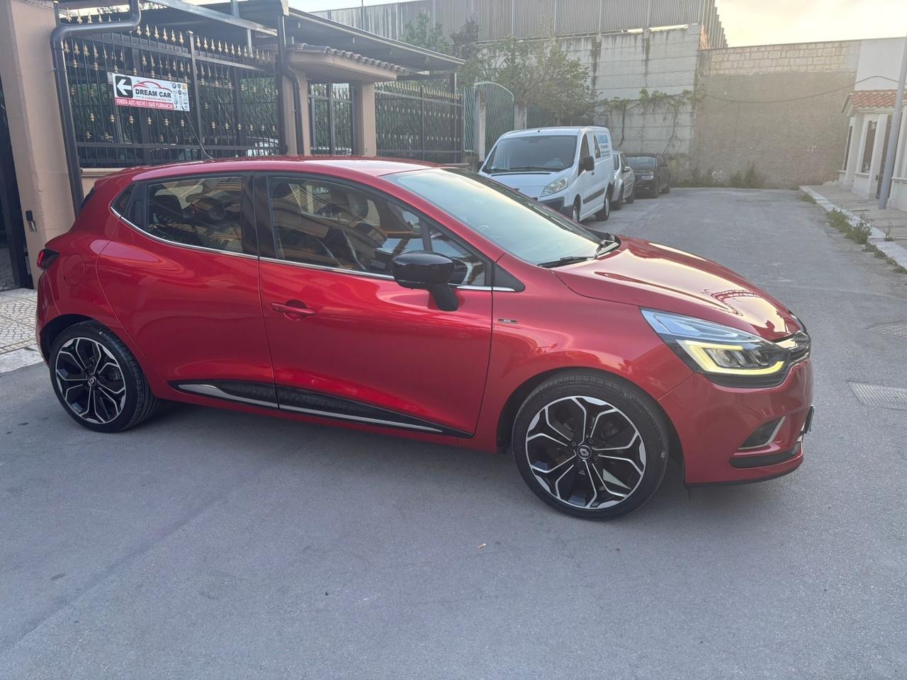 Renault Clio dCi 8V 90 CV 5 porte Moschino Intens
