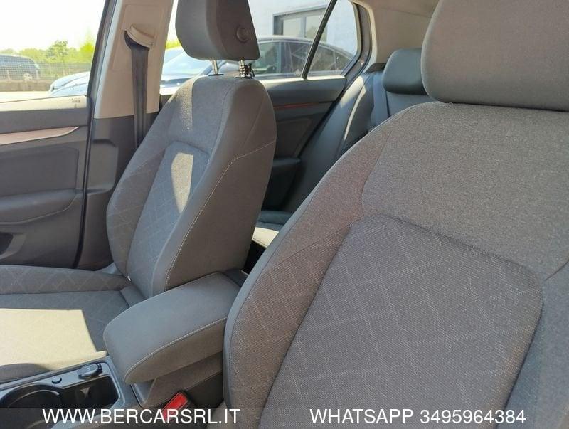 Volkswagen Golf Golf 1.0 eTSI EVO DSG Life