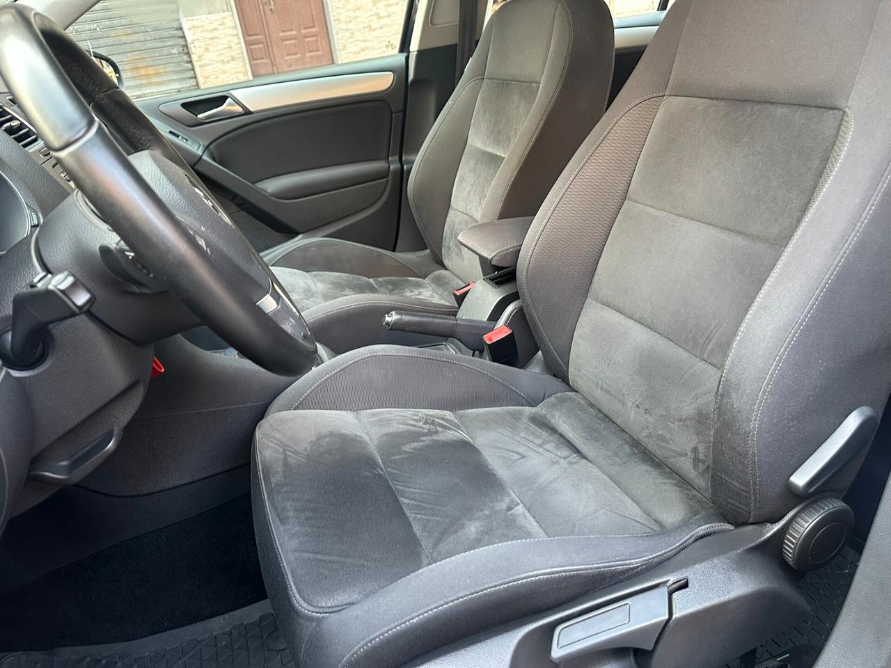 Volkswagen Golf 1.6 TDI DSG Highline