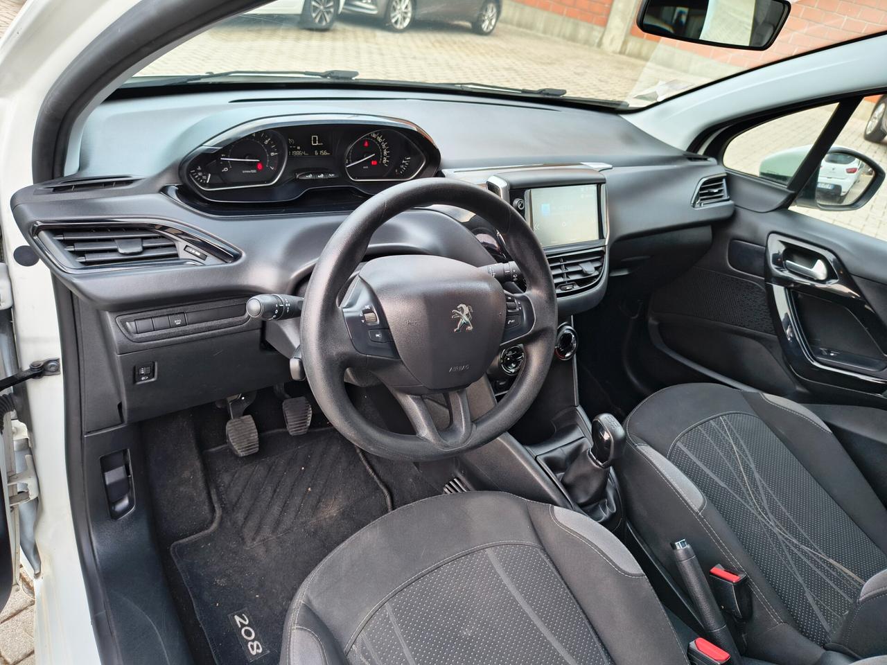 Peugeot 208 PureTech 82 5 porte Allure