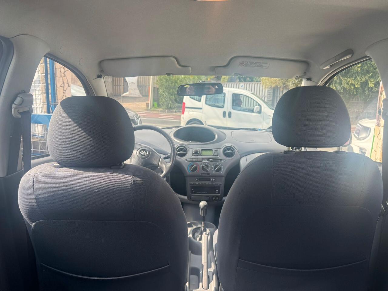 Toyota Yaris 1.3i 16V cat 5 porte Luna