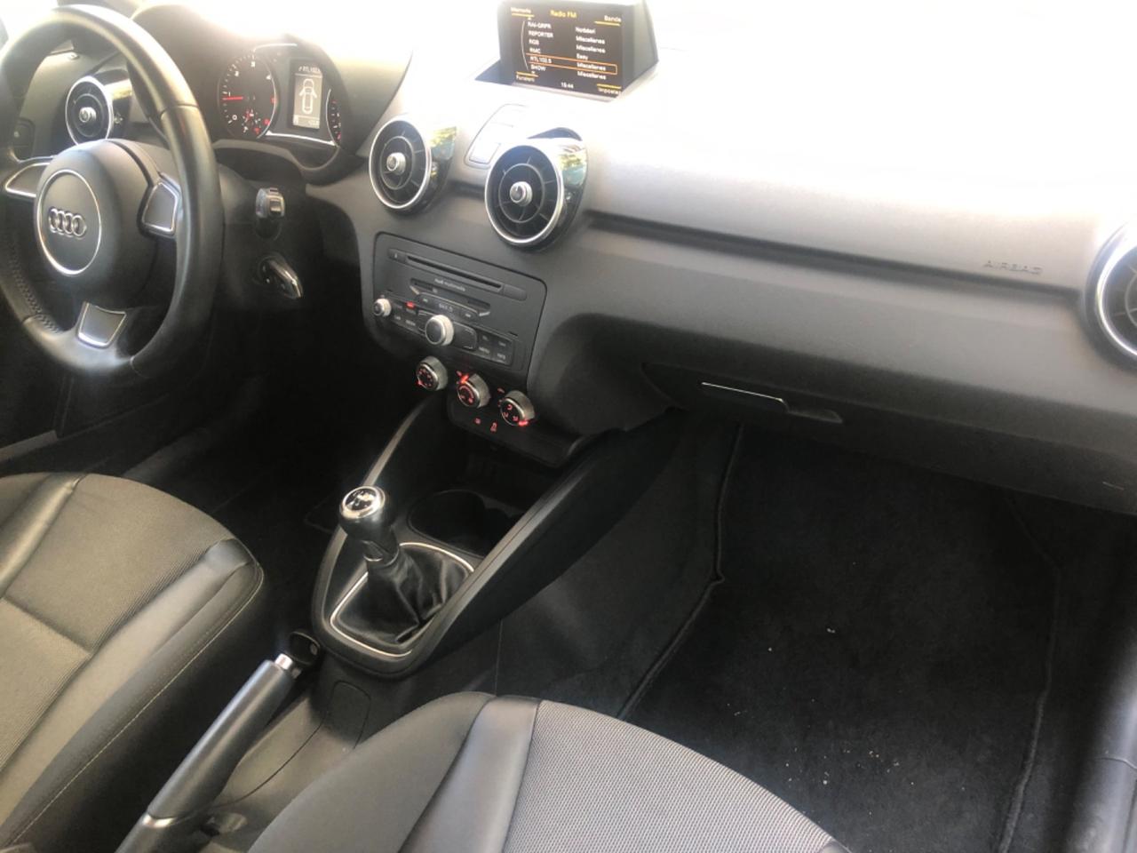 Audi A1 SPB 1.6 Tdi 105cv AMBITION - PERFETTA