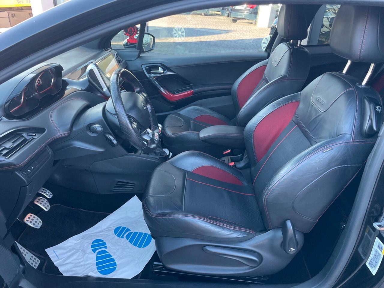 Peugeot 208 1.6 THP 200 CV 3 porte GTi