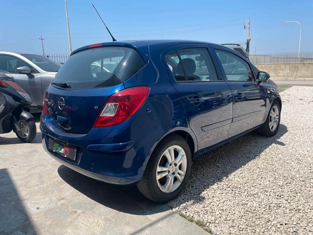 Opel Corsa 1.2 benzina 80 CV
