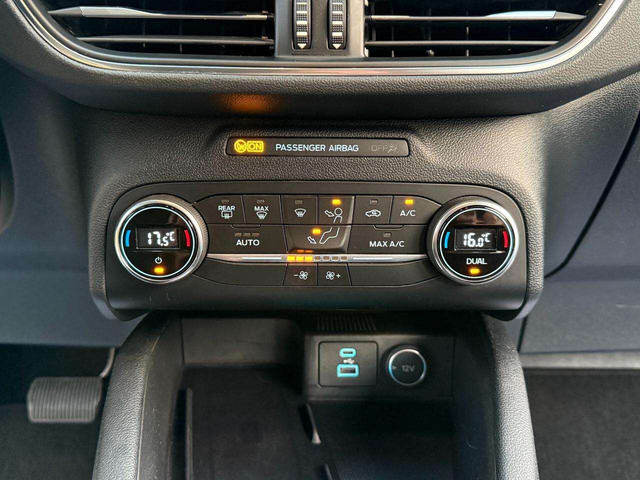 Ford Kuga 1.5 EcoBlue Autom Titanium NAVI CARPLAY