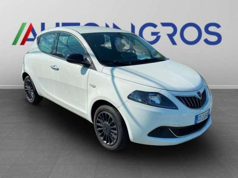 Lancia Ypsilon III 2021 1.0 firefly hybrid Silver s