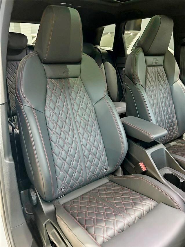 Audi Q4 50 e-tron quattro Business Advanced