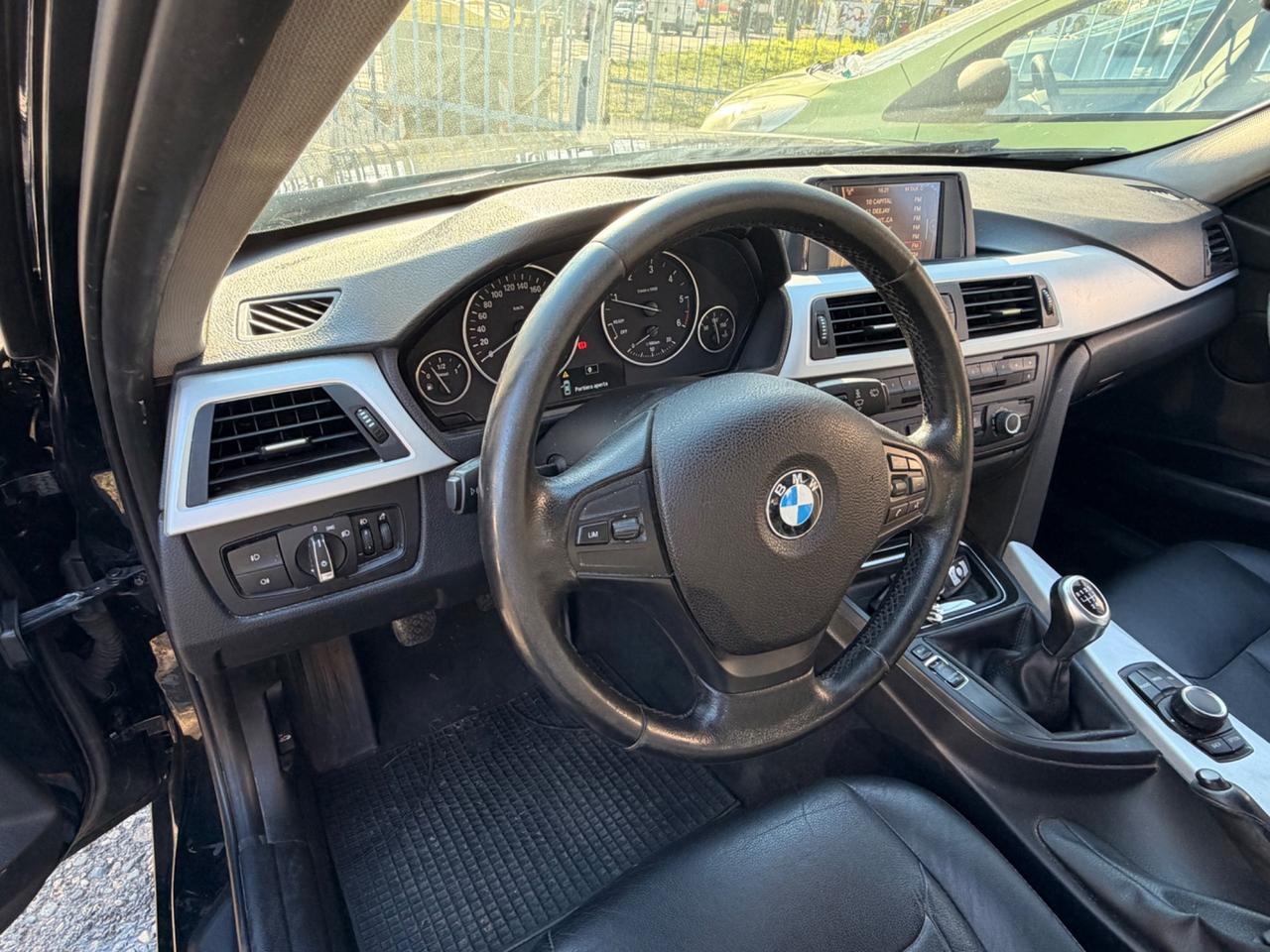 Bmw 318d Touring Luxury 2013