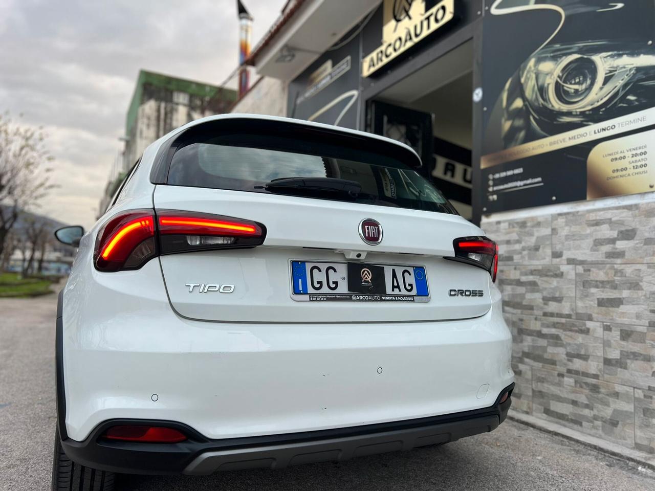 Fiat Tipo 1.0 5 porte Cross