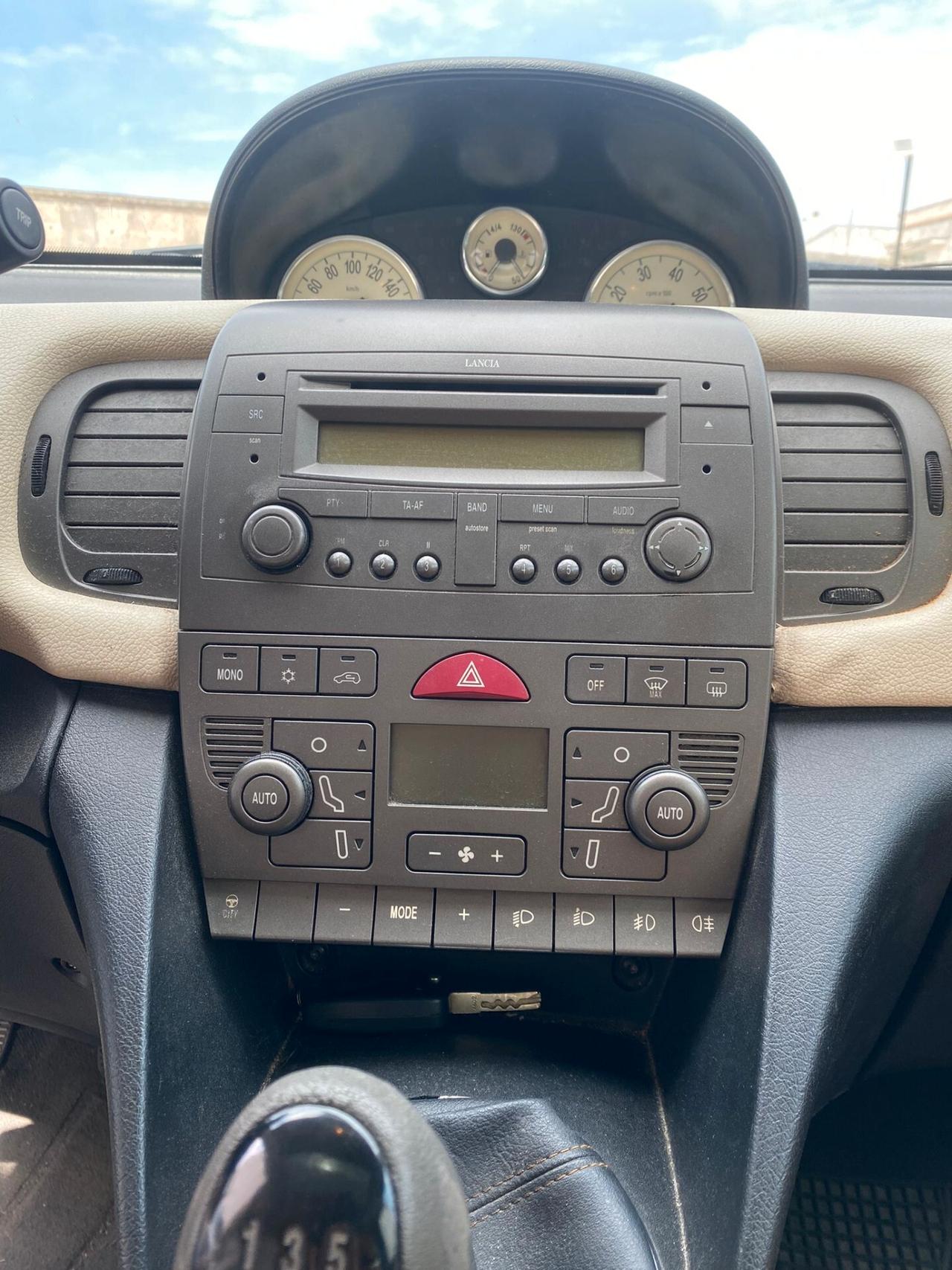 Lancia Ypsilon 1.3 Multijet 16V Argento